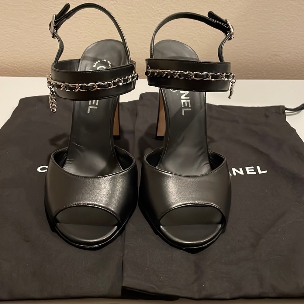 Chanel Chain with charms lamb skin sandals size 38.5